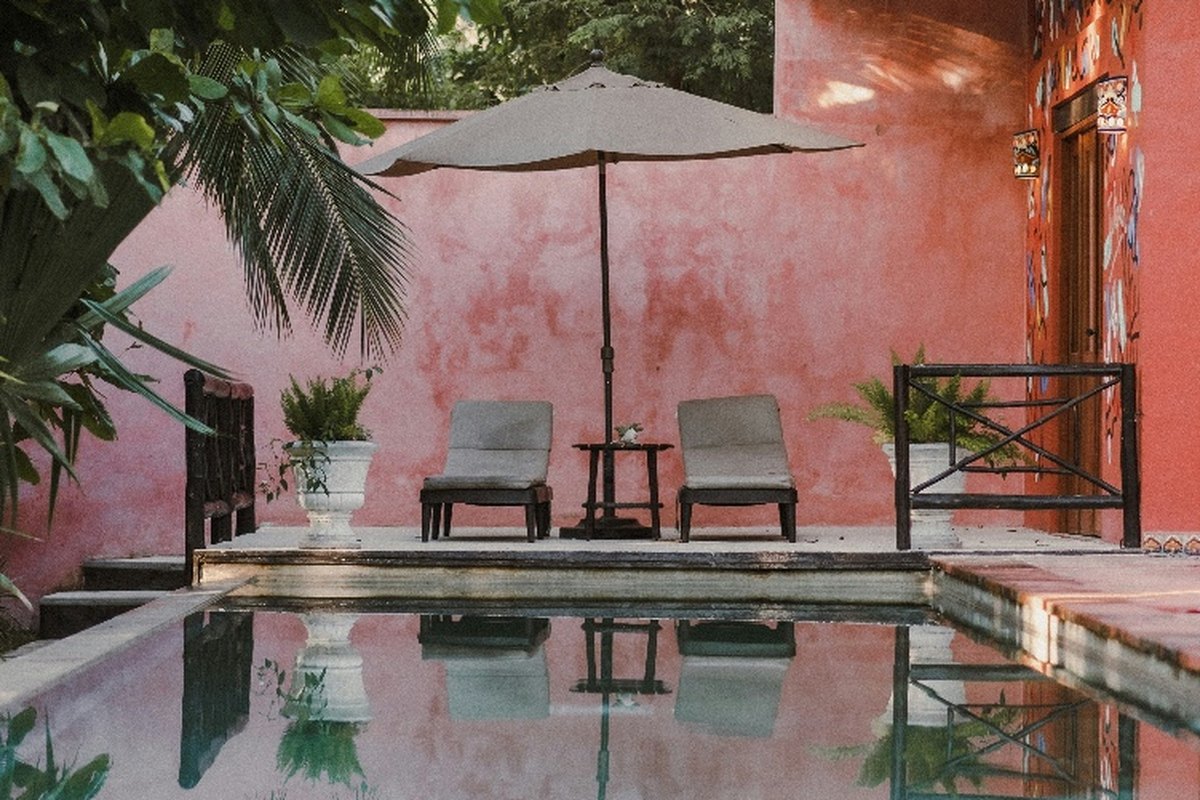 Hotel platforms for boutique hotels compared: What matters when choosing