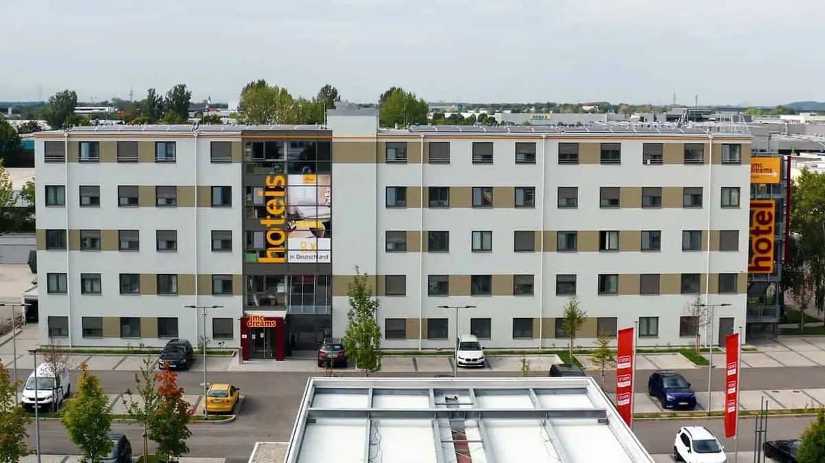 McDreams devient le premier groupe hôtelier d'Europe à déployer un système téléphonique 100 % IA intégré à LIKE MAGIC